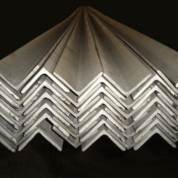 40 * 40mm Steel Slotted Angle Untuk Menara Transmisi Besi Galvanis